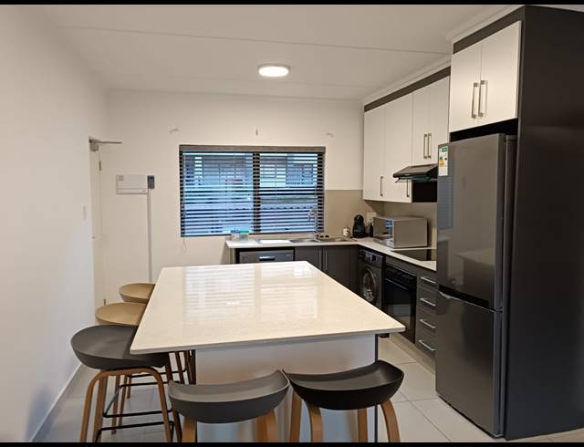 2 BEDROOM APARTMENT TO LET IN BALLITO CENTRAL